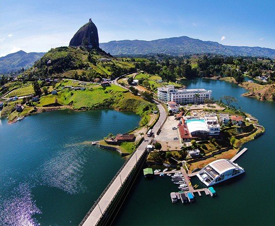 Tour a Guatapé desde Medellín, Colombia